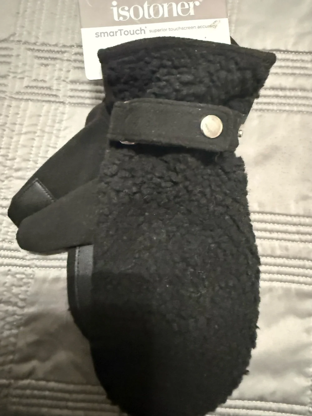 Women's isotoner Water Repellent Berber & Fleece Touchscreen Mittens. NWT - Picture 4 of 5